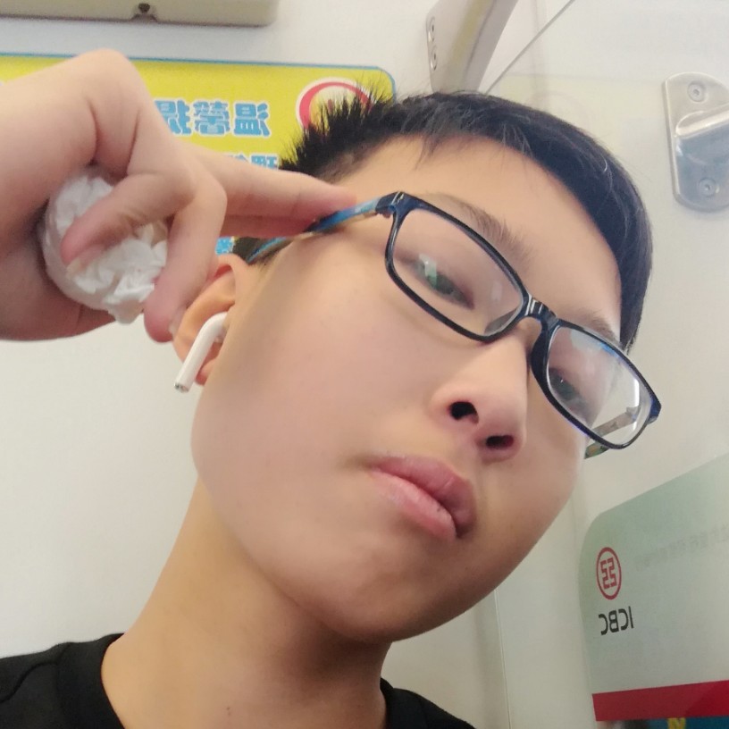 铃铛相许单薄的照片