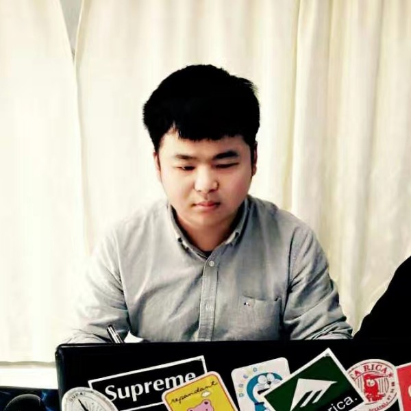 专一古琴的照片