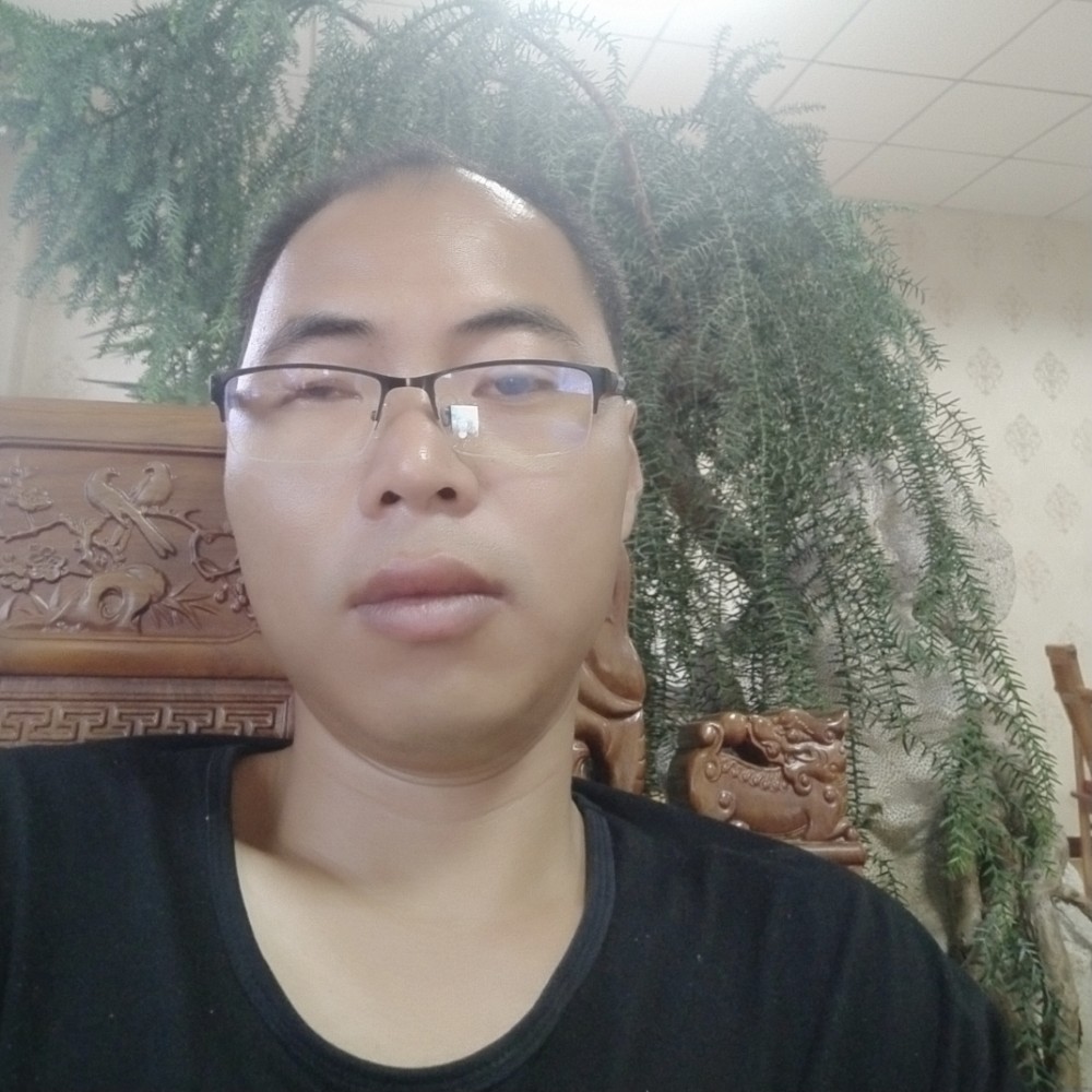 山在脚下的照片