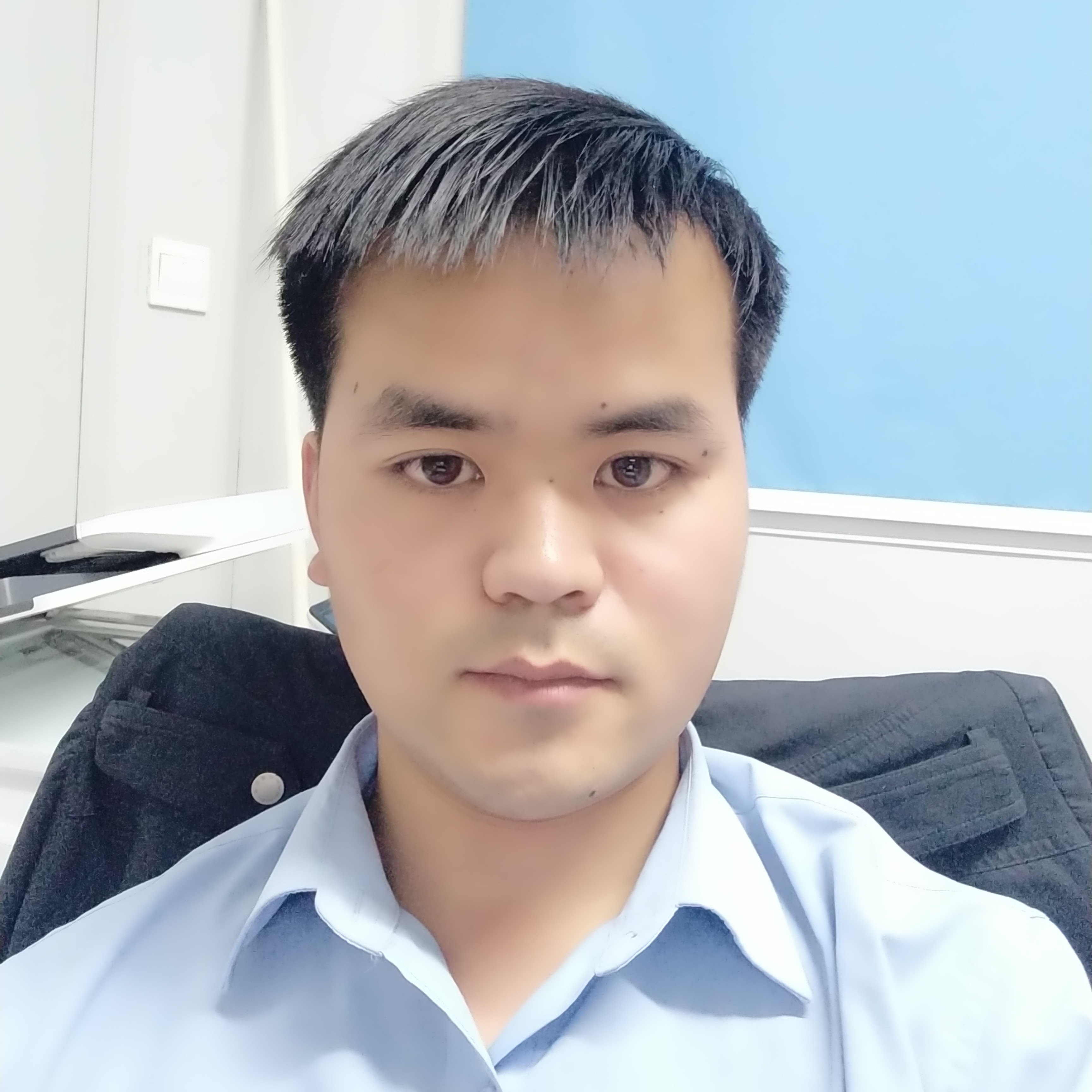 对酒当歌小疯子的照片
