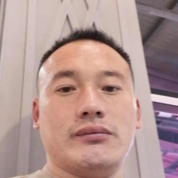 吕奎的照片