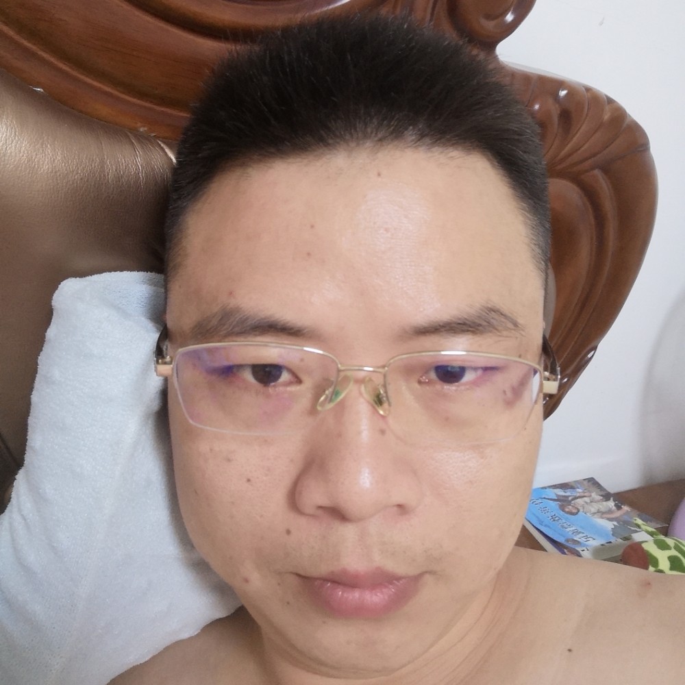 整齐停止大炮的照片