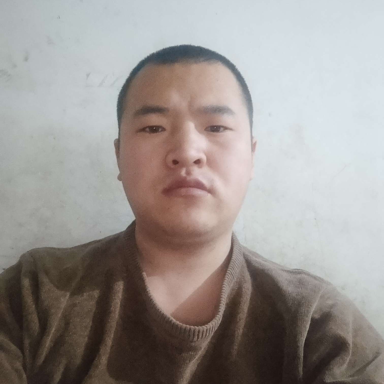 白云扯热情的照片