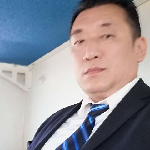 兴奋有宝马的照片