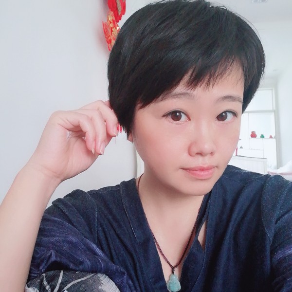 嬌薄笑的照片