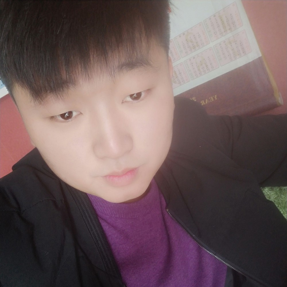 听话浅吻大叔的照片