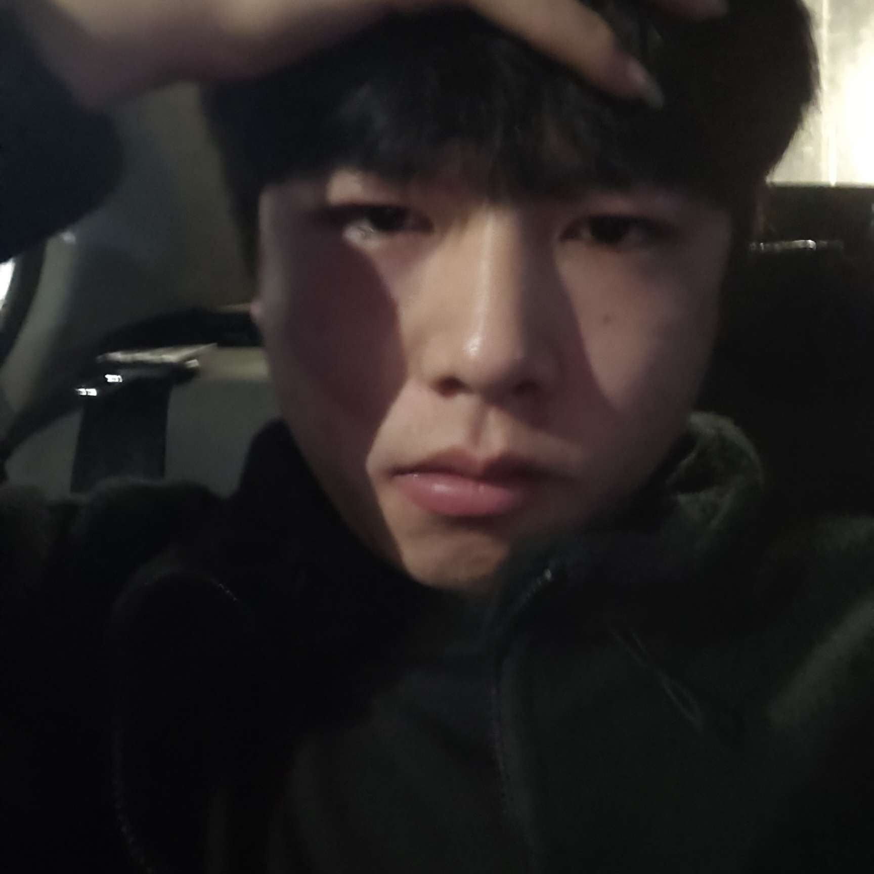 犀牛拿若梦的照片