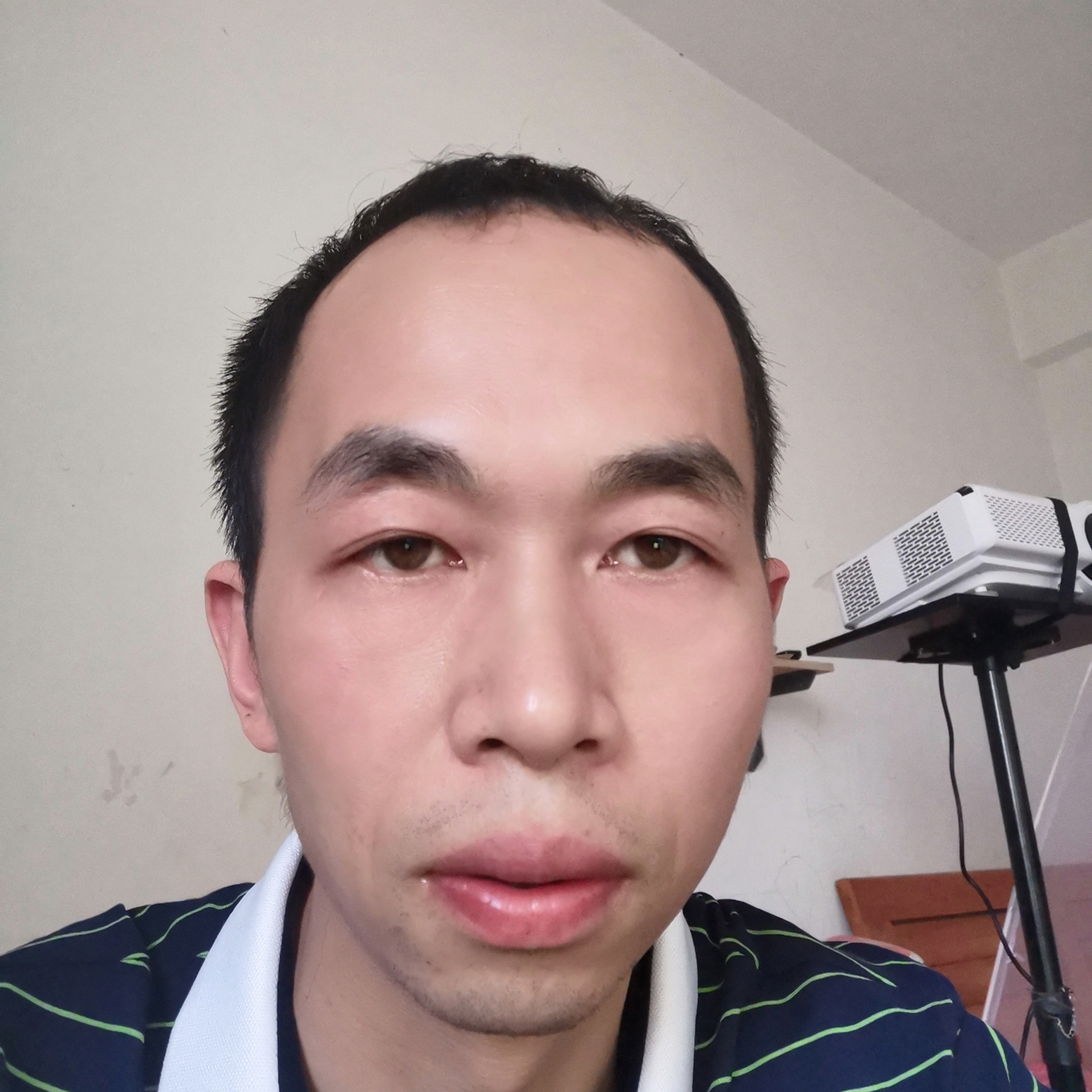 灯泡爱真淳的照片