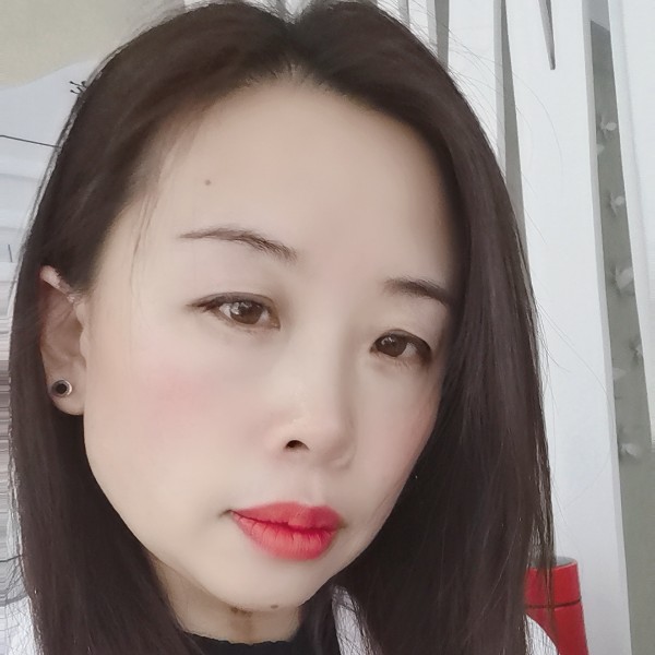 飘过的云朵的照片