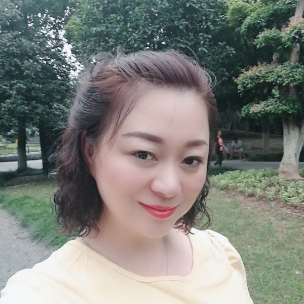 周洁1的照片
