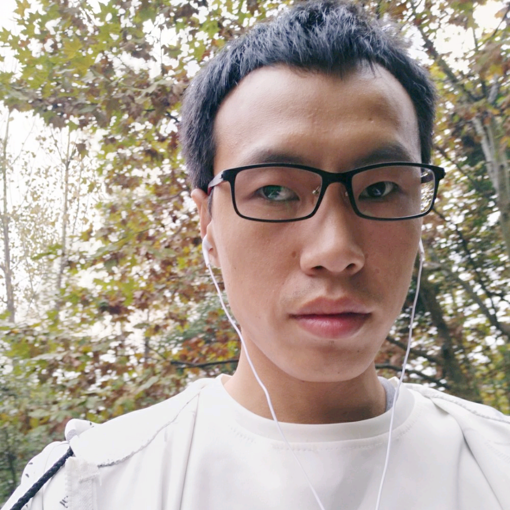 龙之的照片