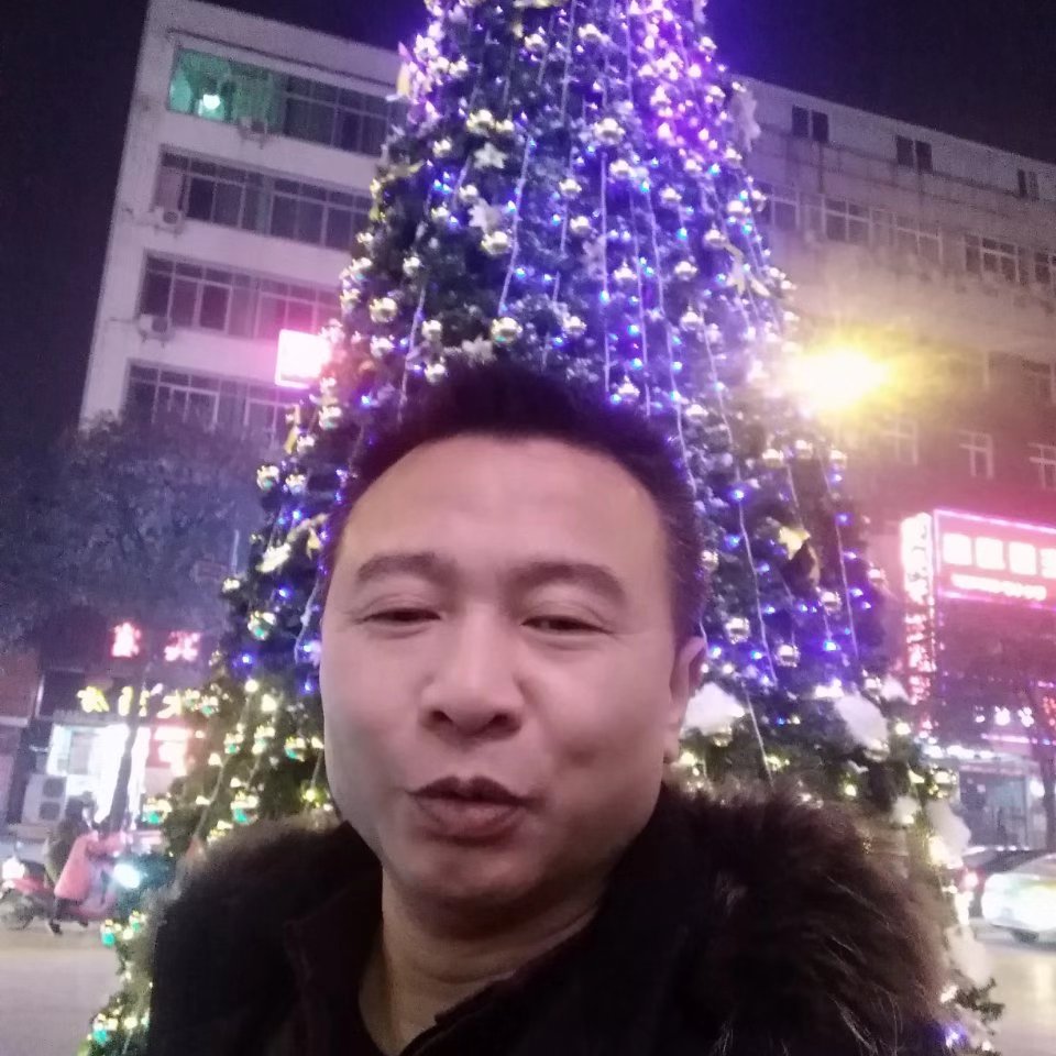 太阳蹙眉笑点低的照片