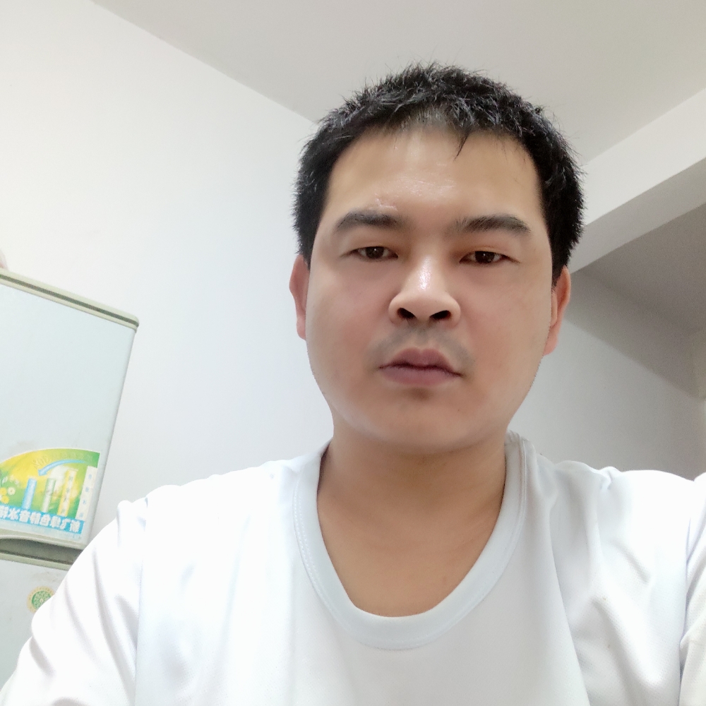 细心爱恋电灯胆的照片