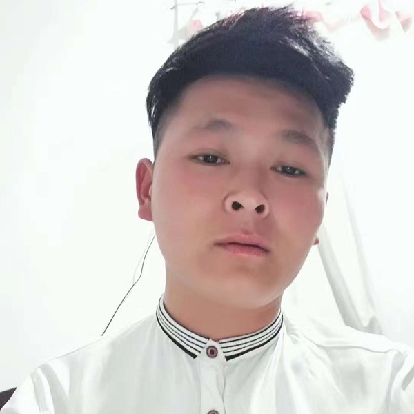 坚强爱黑猫的照片