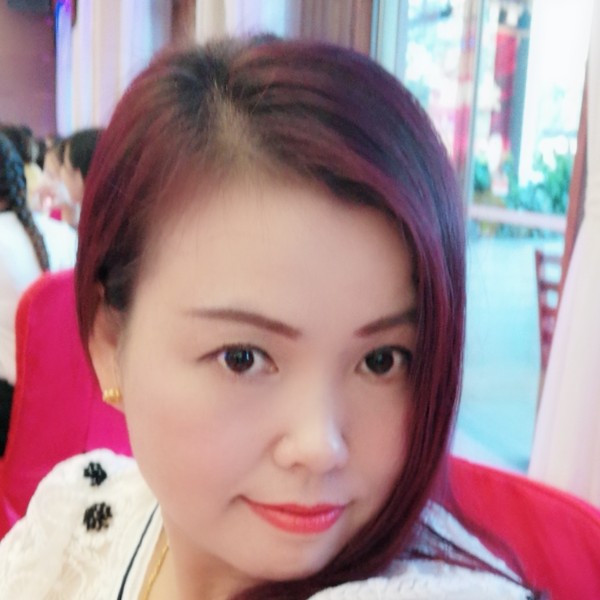 迷茫回眸往事的照片