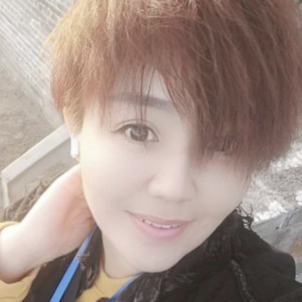 秋月等待高高的照片