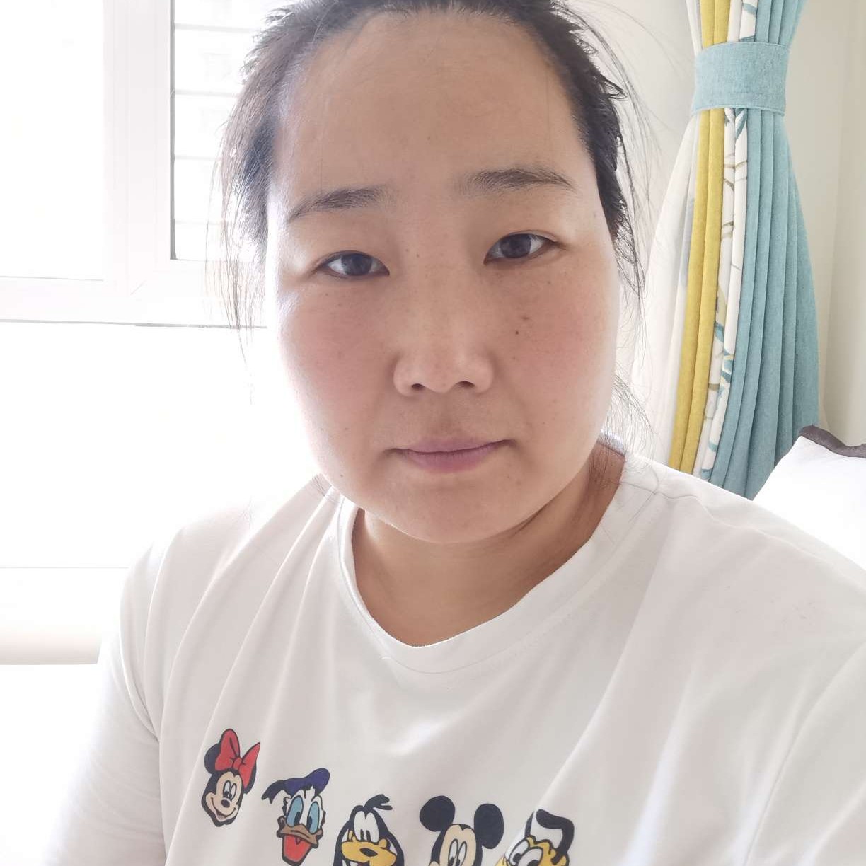 白羊闻热情的照片