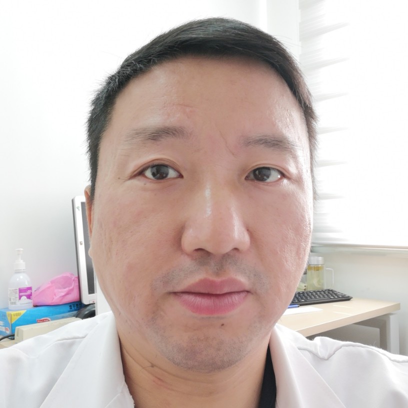 朴实心锁的照片