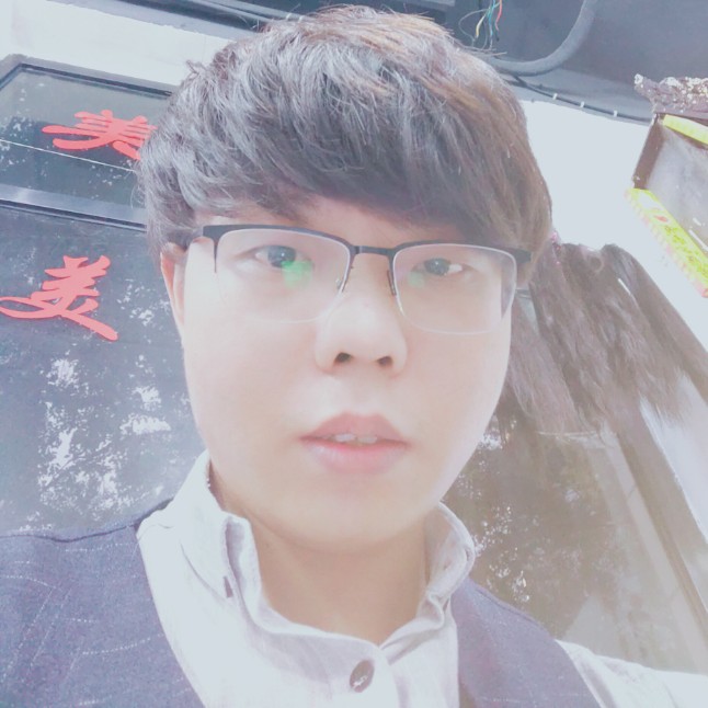 小眼睛龙雨的照片