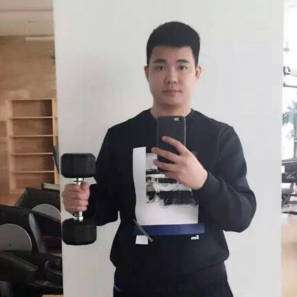 窗外有个蓝天的照片