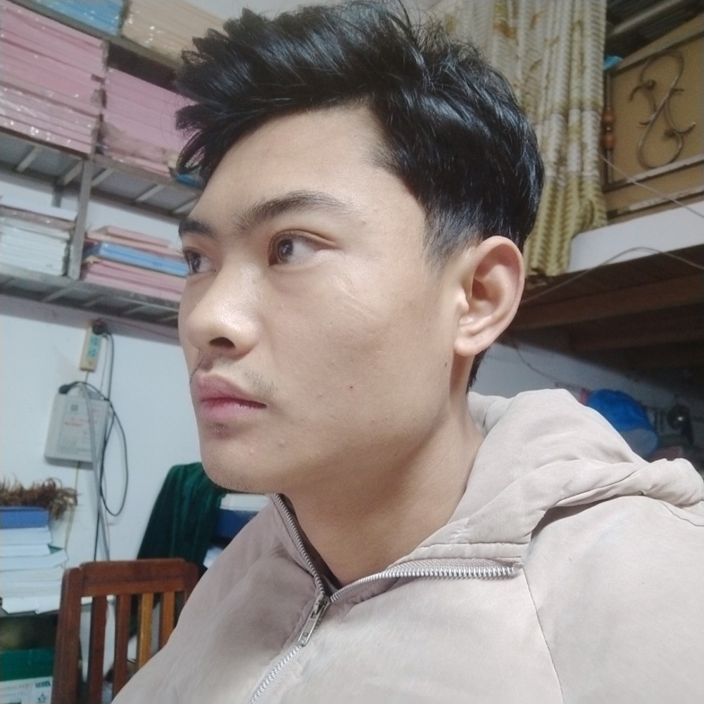 龙大浪的照片