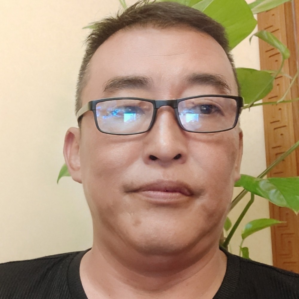 舒荷高大的照片