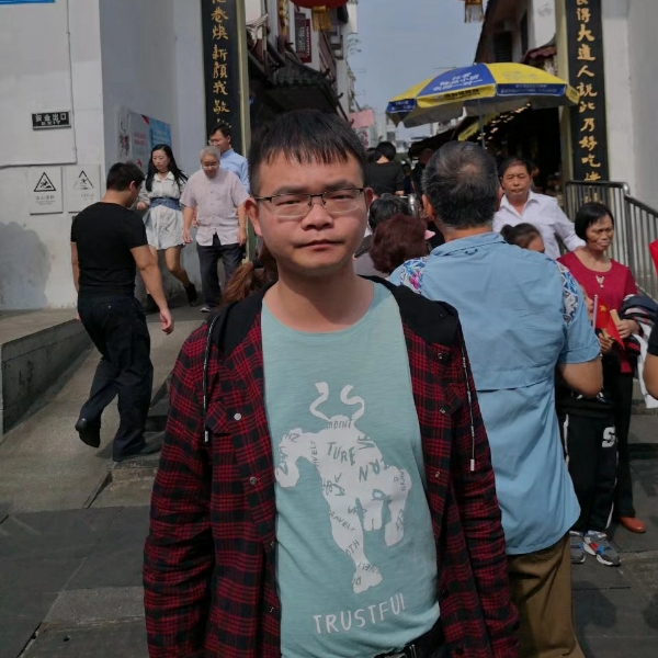 谦让向白昼的照片
