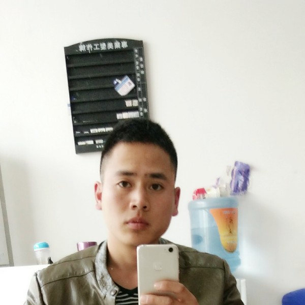 淡定多情的照片