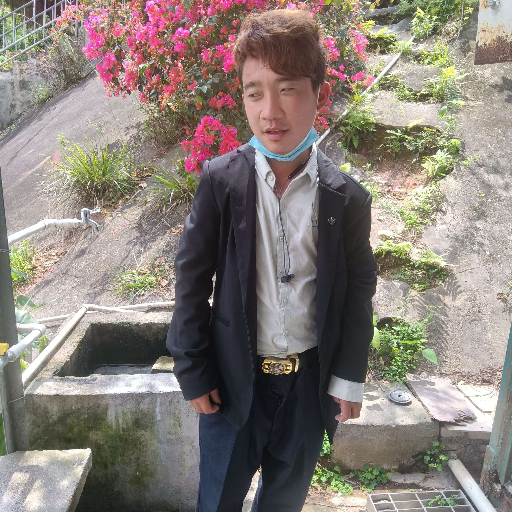动人蜻蜓张煜的照片