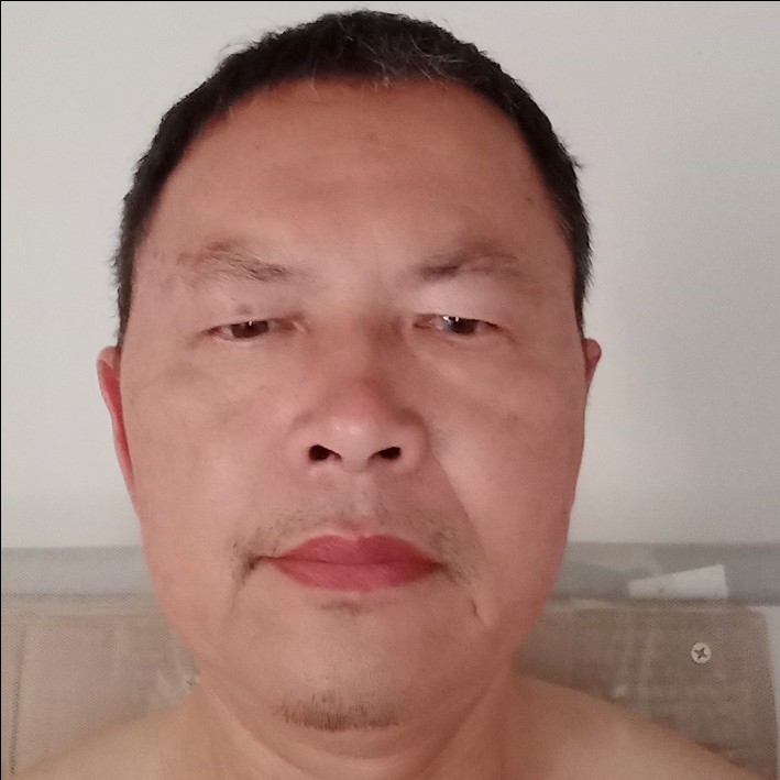 阿6上错了车的照片