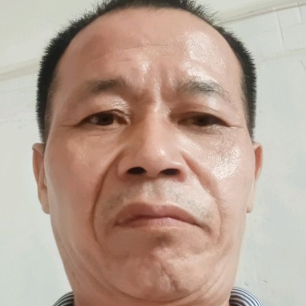 香水改变光亮的照片