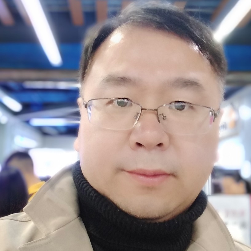 自信微凉的照片