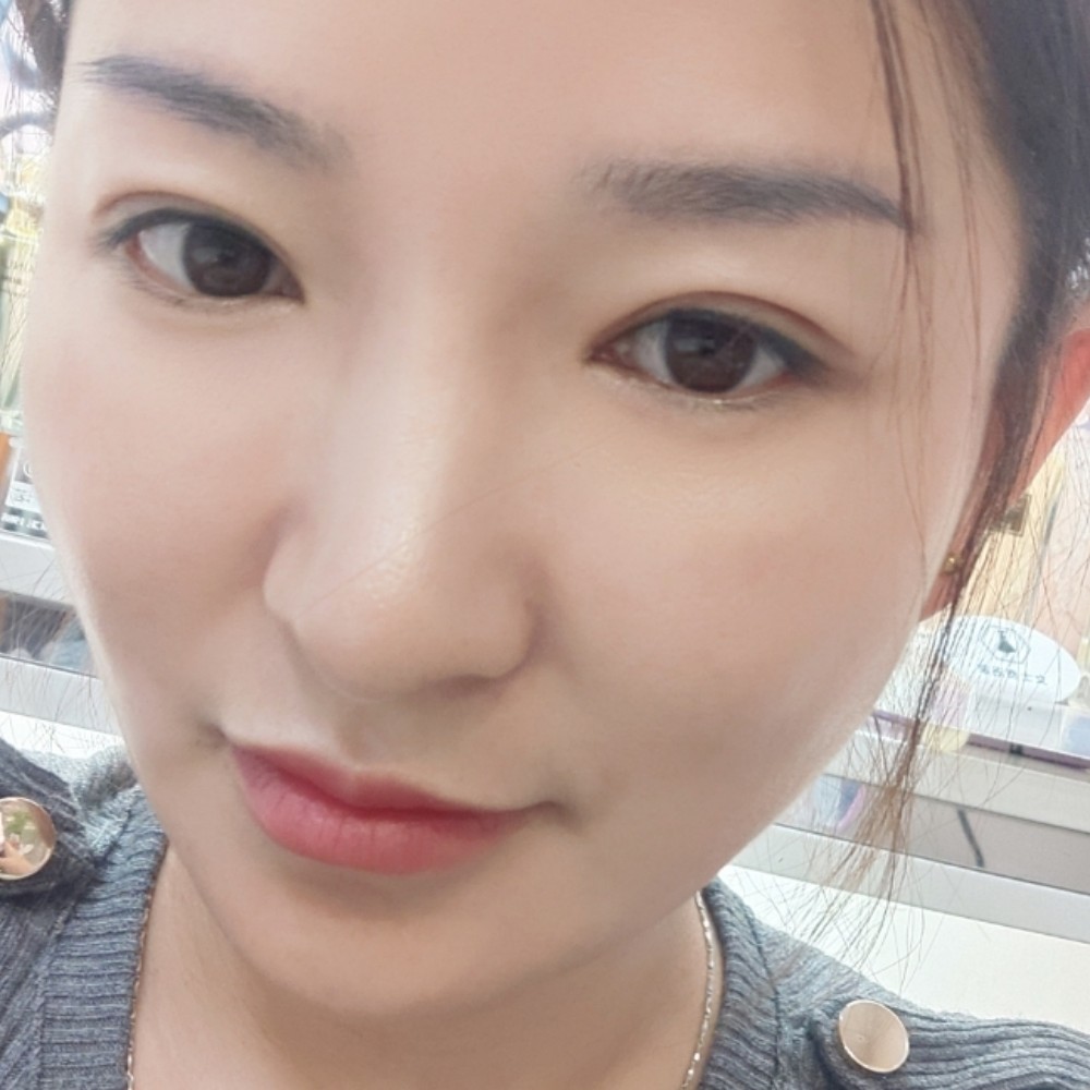 大大小小姐姐的照片