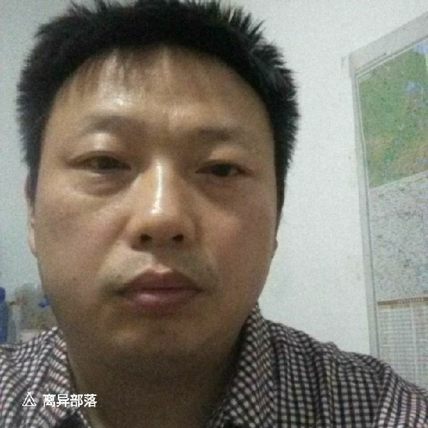 管恒年的照片