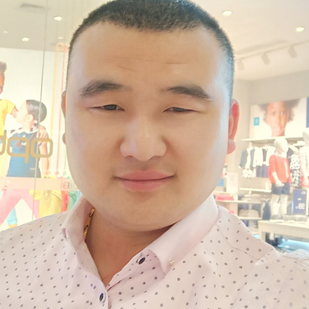 勤恳倾心玉米的照片