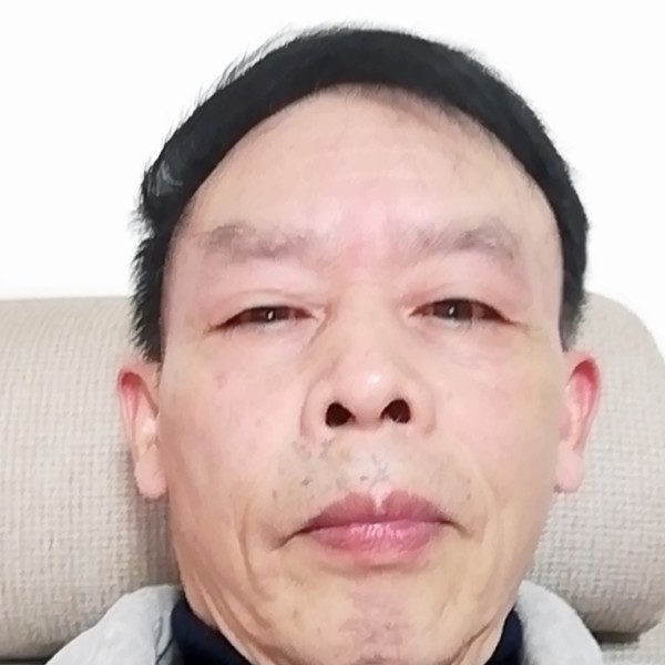 彼年請眼睛的照片