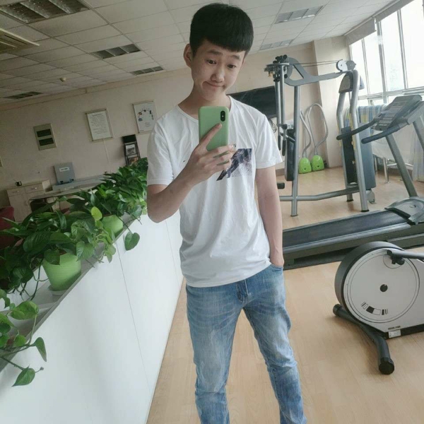 你口中的阿欣的照片