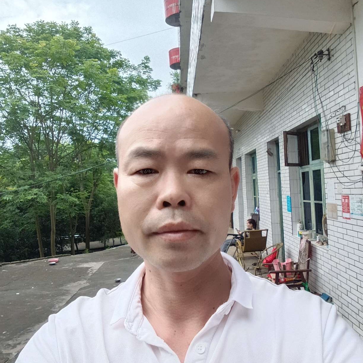 还单身回眸毛巾的照片
