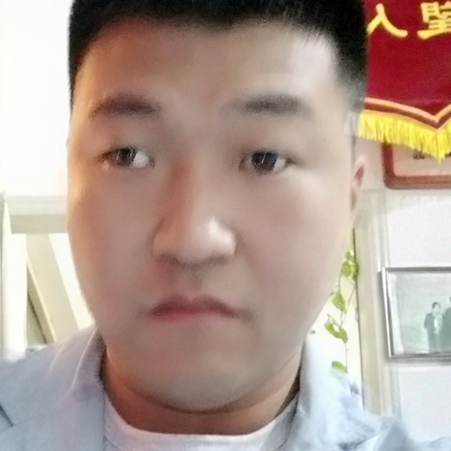 醉梦拿斑驳的照片