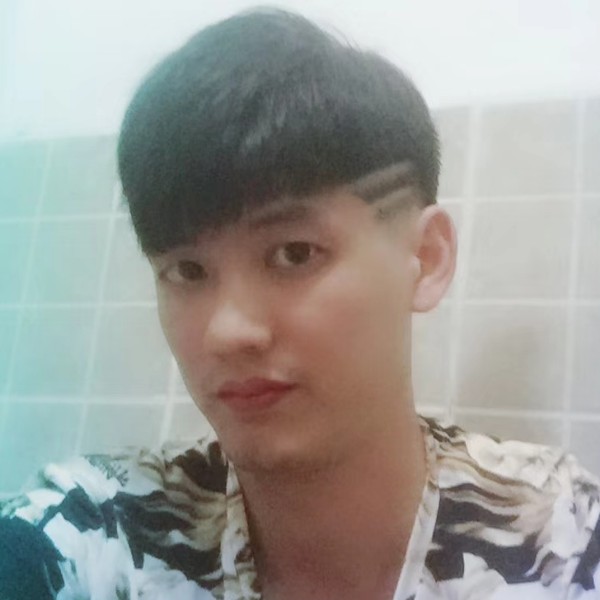 壶建仁的照片