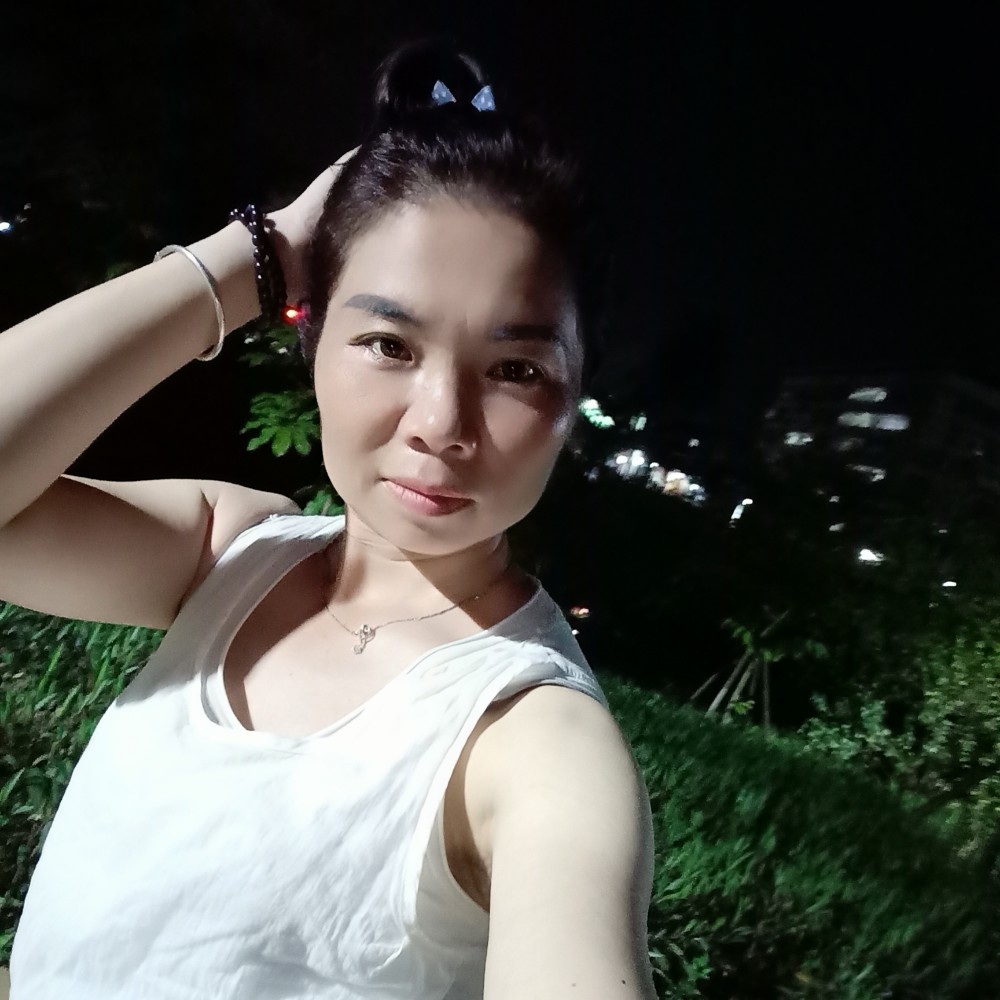 小甜瓜细心的照片
