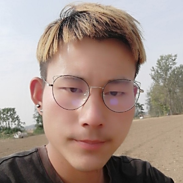 香蕉超短裙的照片