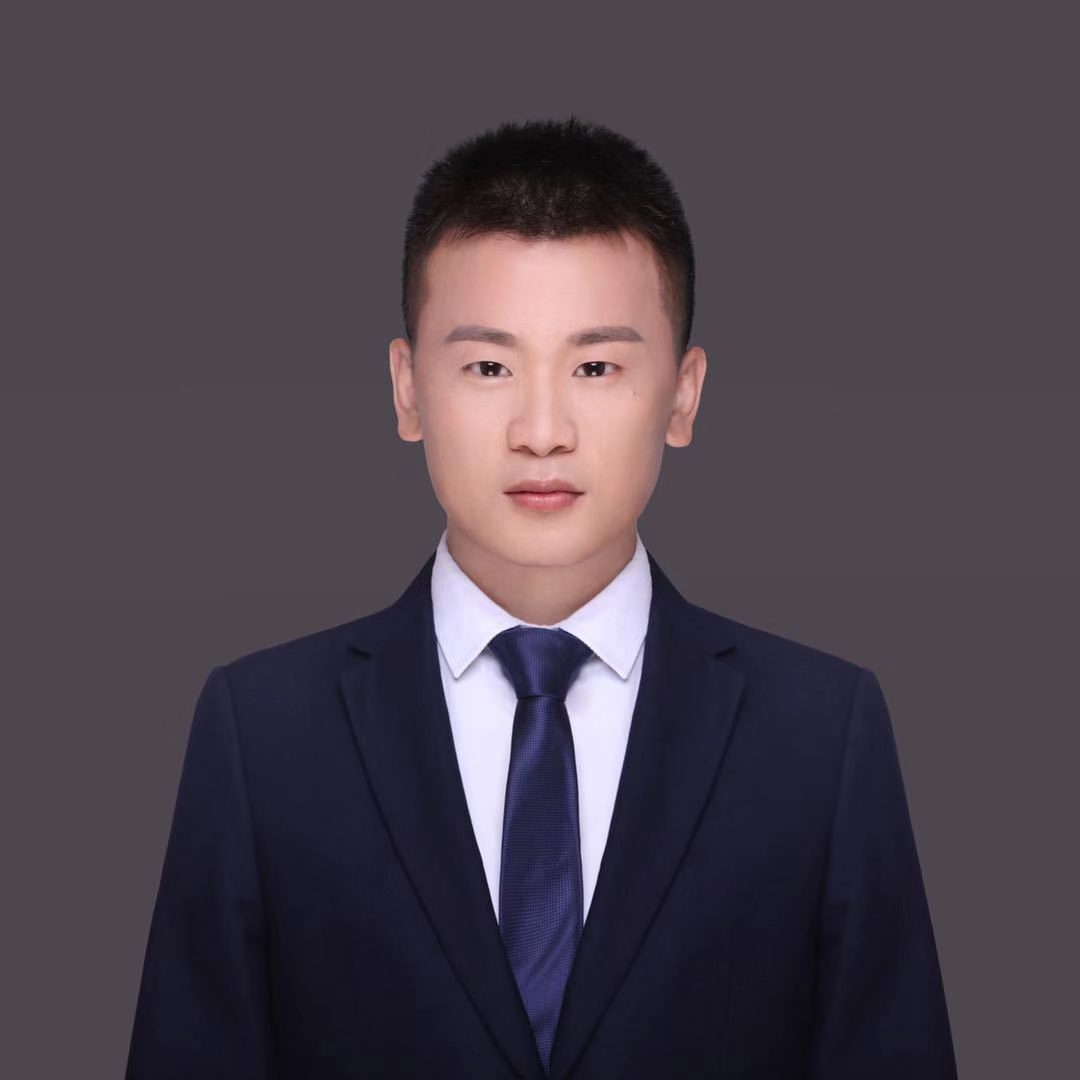 兴奋太阳在东升的照片