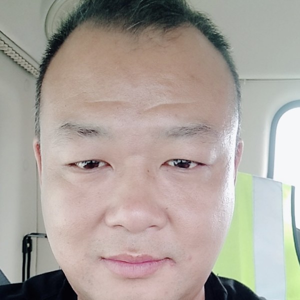 阳光下的清晨的照片