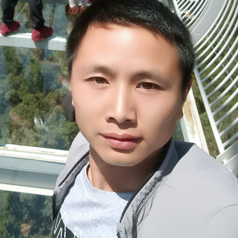 沉静的期待的照片