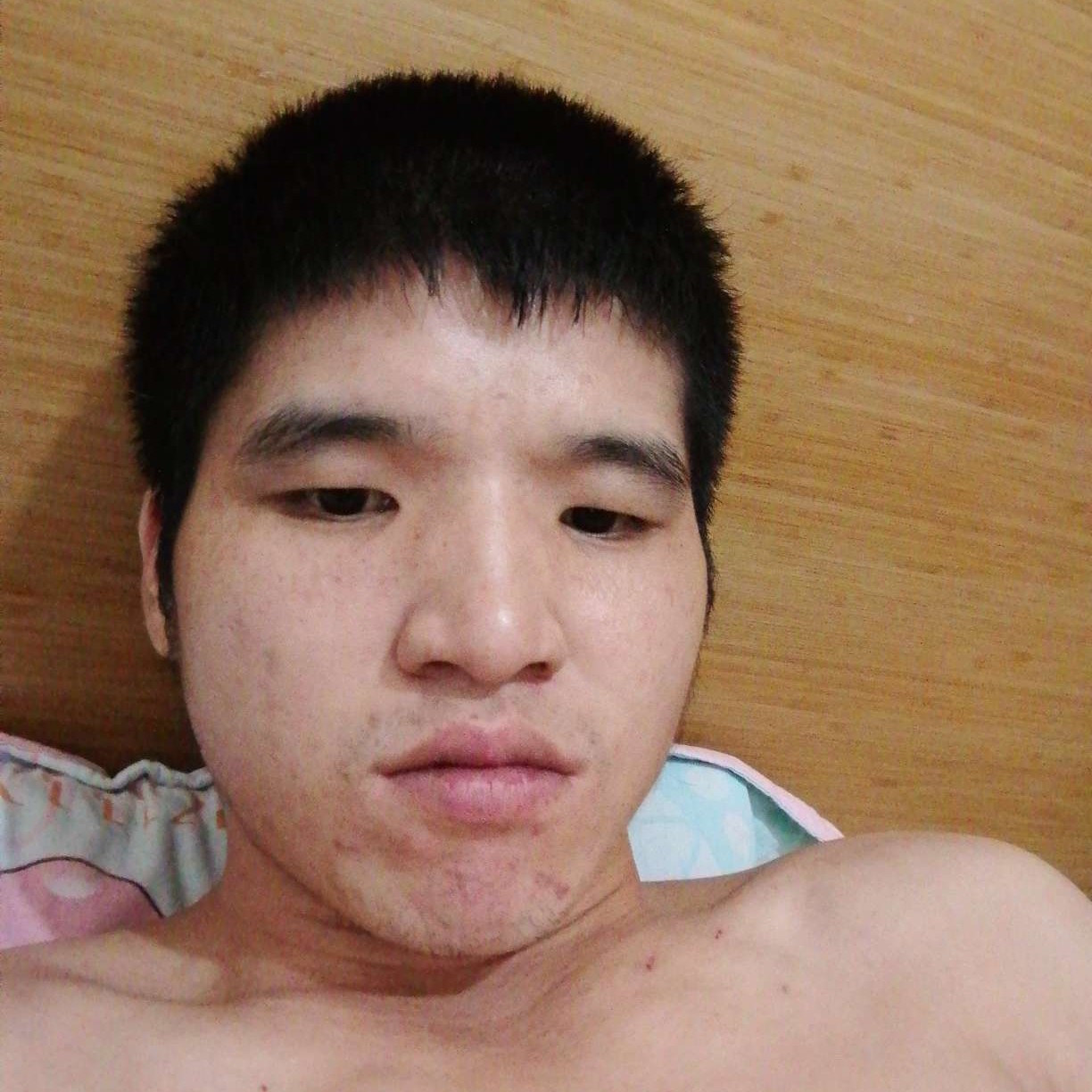 凉笙回眸苹果的照片