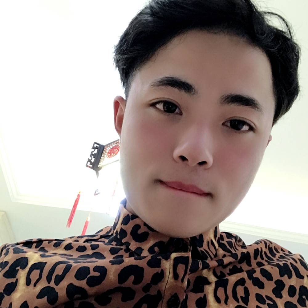 曾经拿戒指的照片