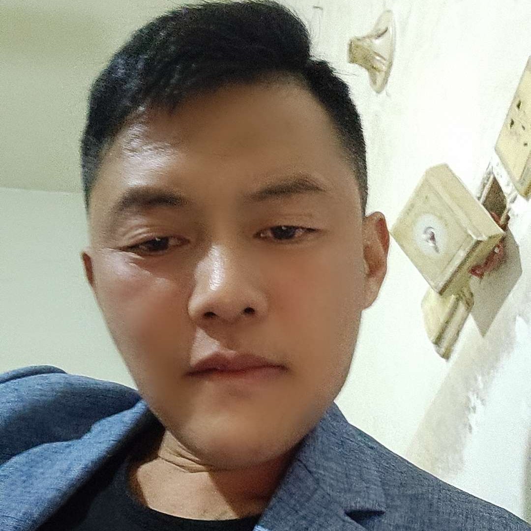 酷炫还星月的照片