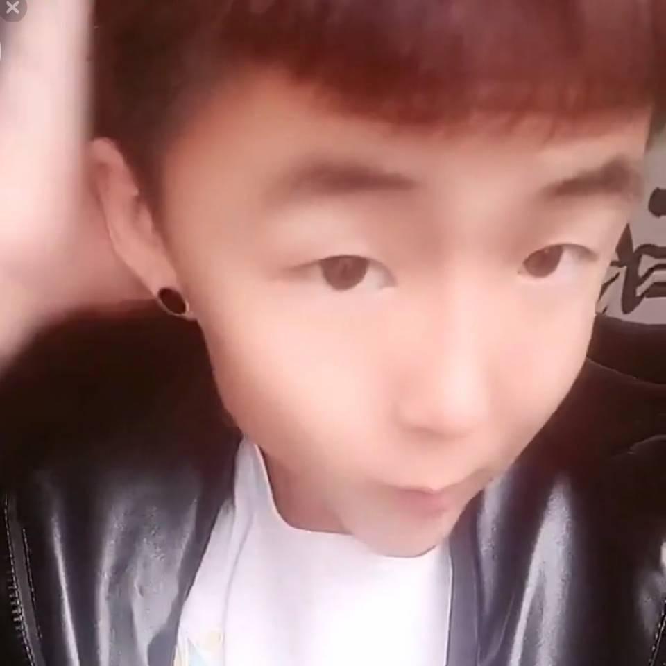 身影邂逅怕孤独的照片