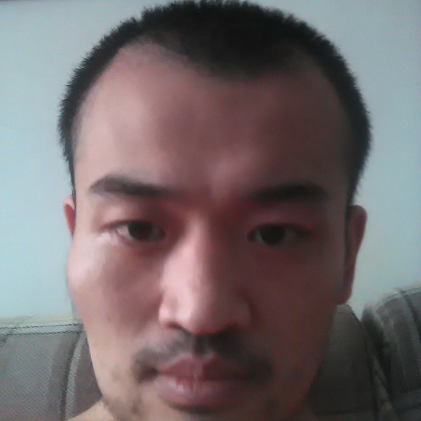 春媱蹙眉聪明的照片